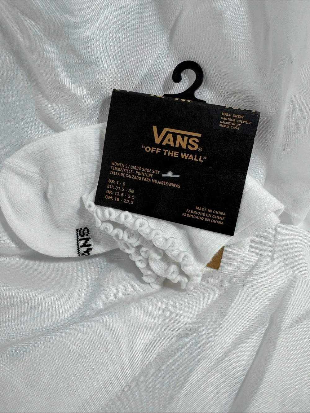 White Ankle Socks with Ruffle Trim - girl’s Casual Low Cut